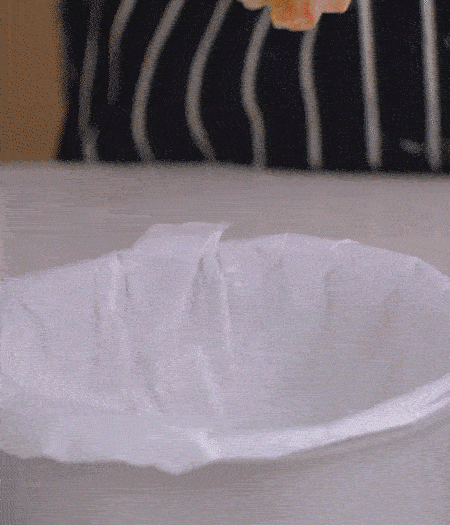 放到容器中，30-36攝氏度的地方發(fā)酵2次。