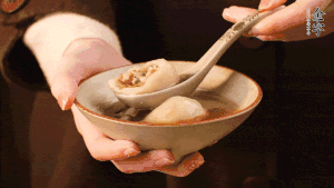 新的一年，我們還是要吃好喝好哦，祝大家元宵快樂！